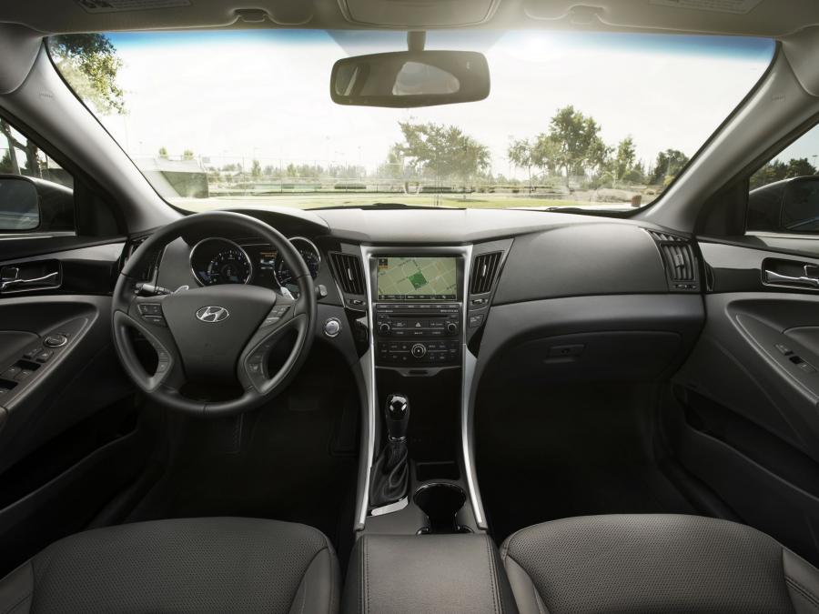  Hyundai Sonata 2013 года  (US) (фото 2 из 11)